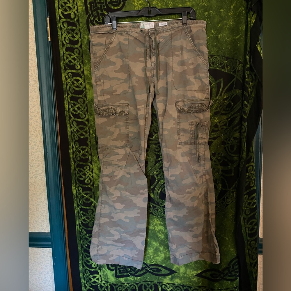 Old Navy Cargo pants